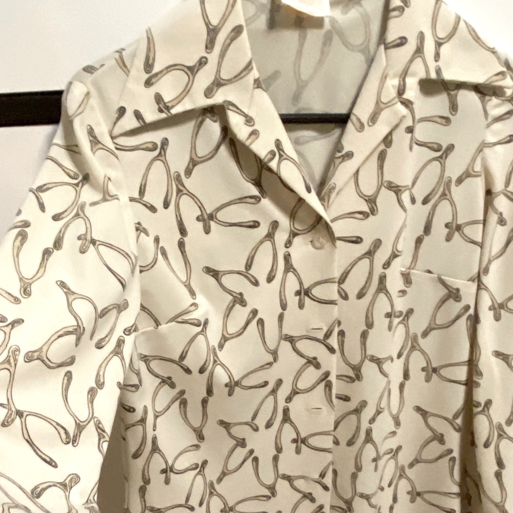 Vintage and Unique “Luigi of Naples” Wishbone Print polyester long sleeve Blouse